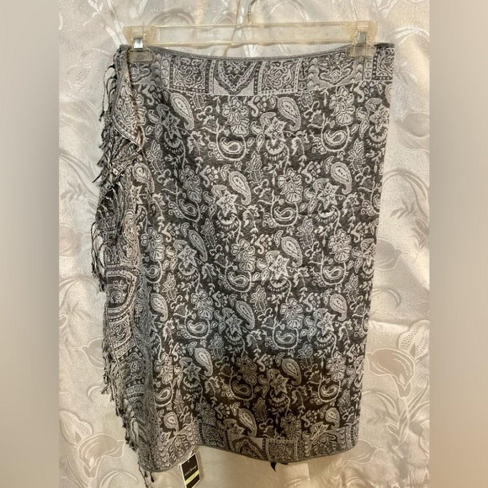 Westloop Gray Jacquard Scarf